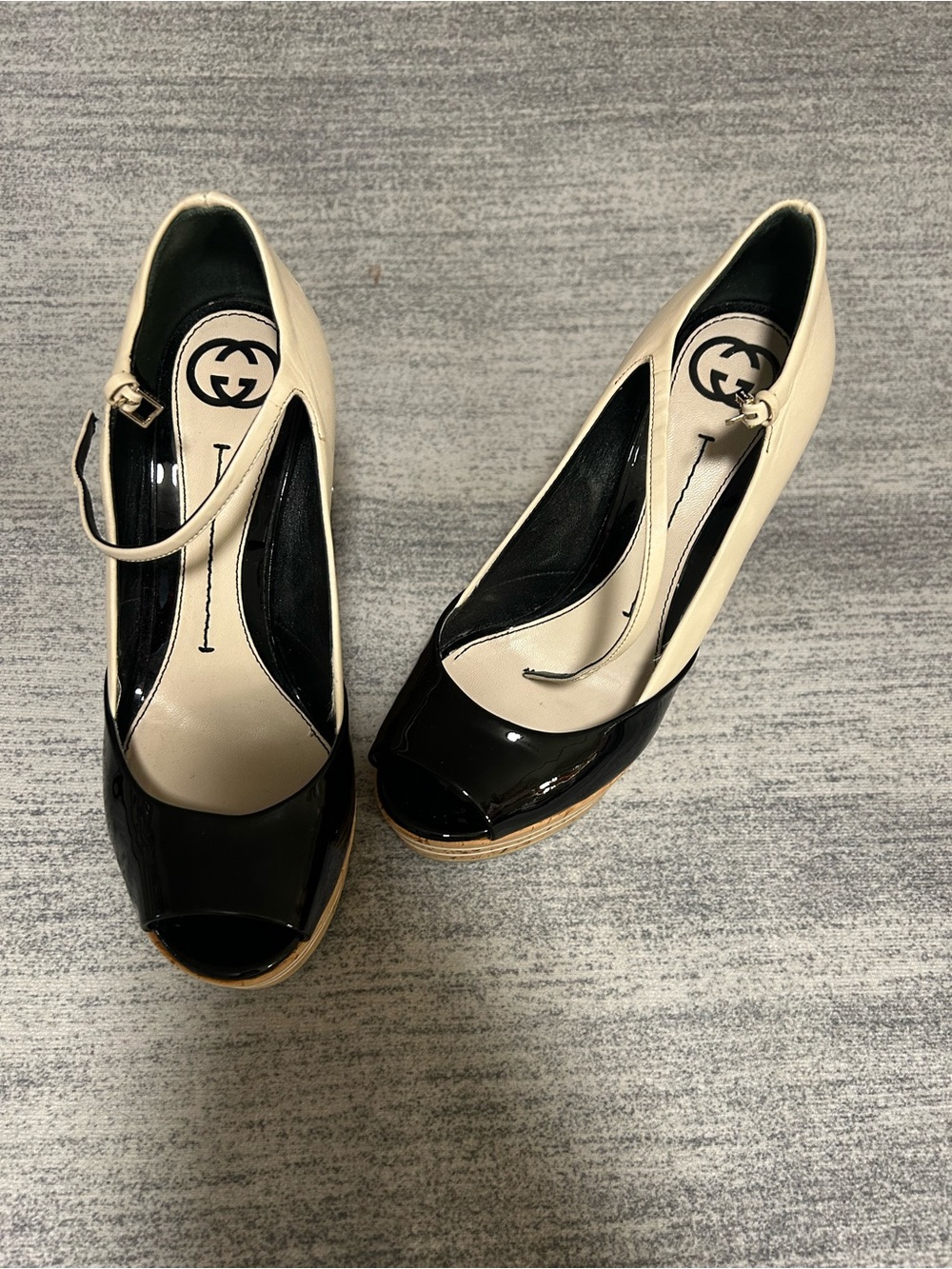 Gucci Black and Cream Patent Peep-Toe Wedge Sandals with Ankle Strap